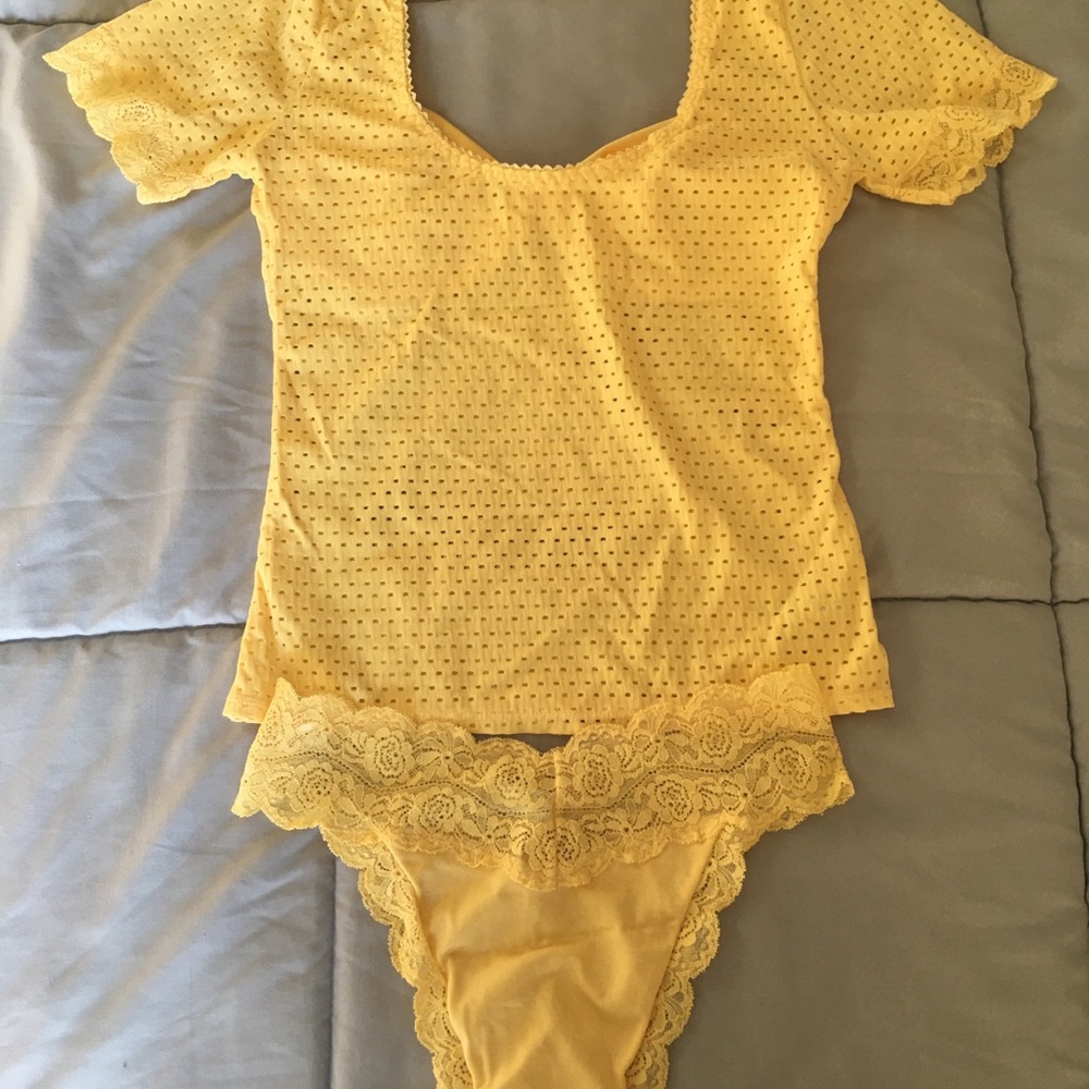 Unique Lingerie Set - image 2